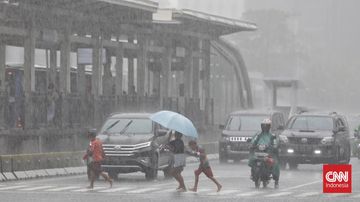 BMKG: Musim Hujan 2026/27 Dimulai November, Puncak Desember-Februari