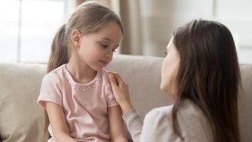 Mitos Validasi Bikin Anak Manja: Fakta Psikologi yang Perlu Orang Tua Tahu
