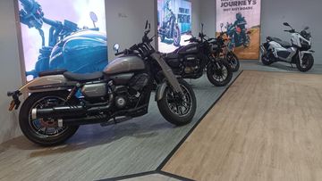 Ekspansi Dealer Motor China QJ: Strategi Mengguncang Pasar Motor Indonesia