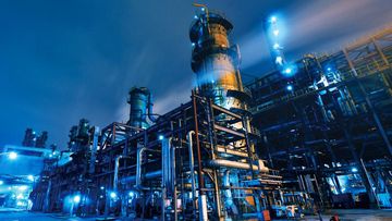 Harga Minyak Dunia Melesat ke US$105,91, WTI Ikut Naik Tajam