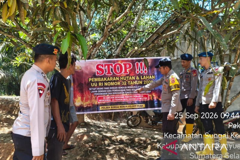 Polda Sumsel Tunjukkan Komitmen: Brimob Edukasi Warga Cegah Karhutla di Musi Banyuasin