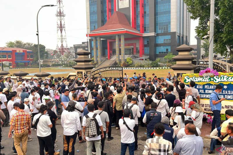 Analisis: Di Balik Pengerahan 572 Polisi Amankan Aksi Pers Palembang