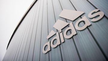 Gugatan Garis Adidas vs White Fox: Mana Batas Merek dan Monopoli?