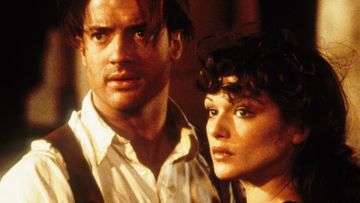 Foto Syuting The Mummy 4 Bocor! Brendan Fraser dan Rachel Weisz Reuni di Inggris