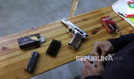Senapan di Tas Gitar: Krisis Keamanan Sekolah di Prancis