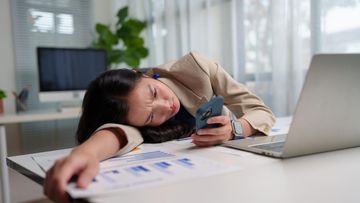 Doomjobbing: Jebakan Psikologis yang Membuat Anda Stuck di 2026