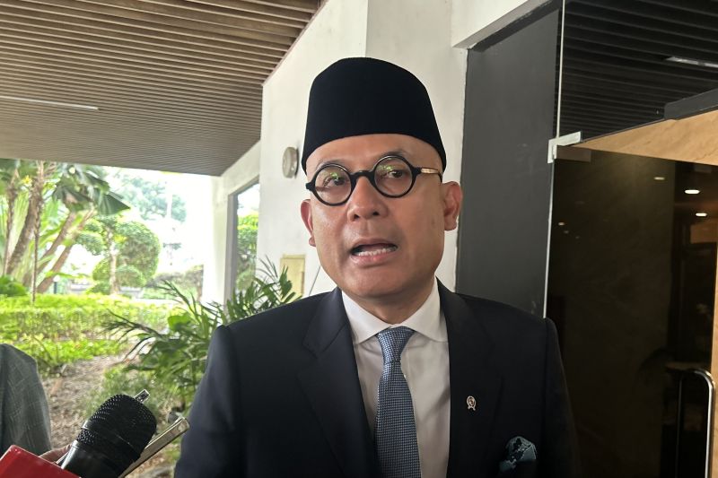 Menlu Arrmanatha: Diplomasi RI Tetap Selaras Arahan Prabowo