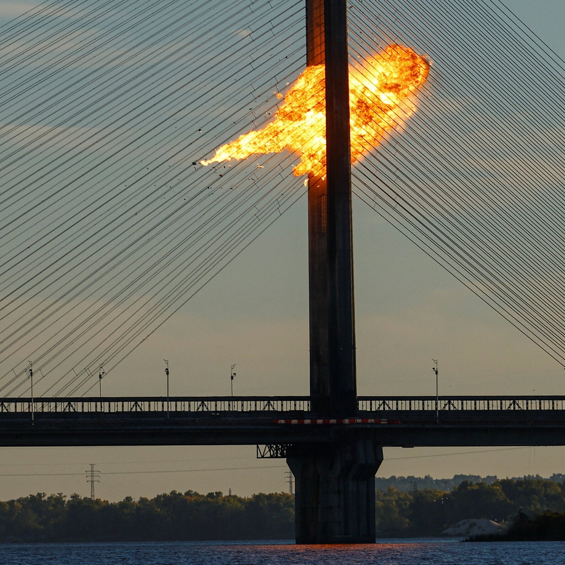 Jembatan Kyiv Jadi Sasaran Baru Rusia, Ancaman Besar bagi Vitalitas Ibu Kota