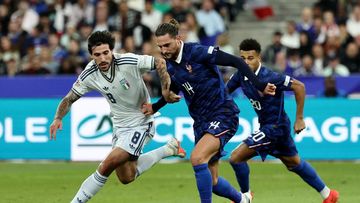 Zidane Gagal Menang, Italia Curi Poin di Debut Kandang Zidane