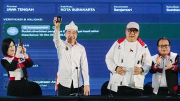 Guntur Romli Sindir Jokowi Pamer KTA PSI: Harusnya Tunjukkan Ijazah S1 UGM