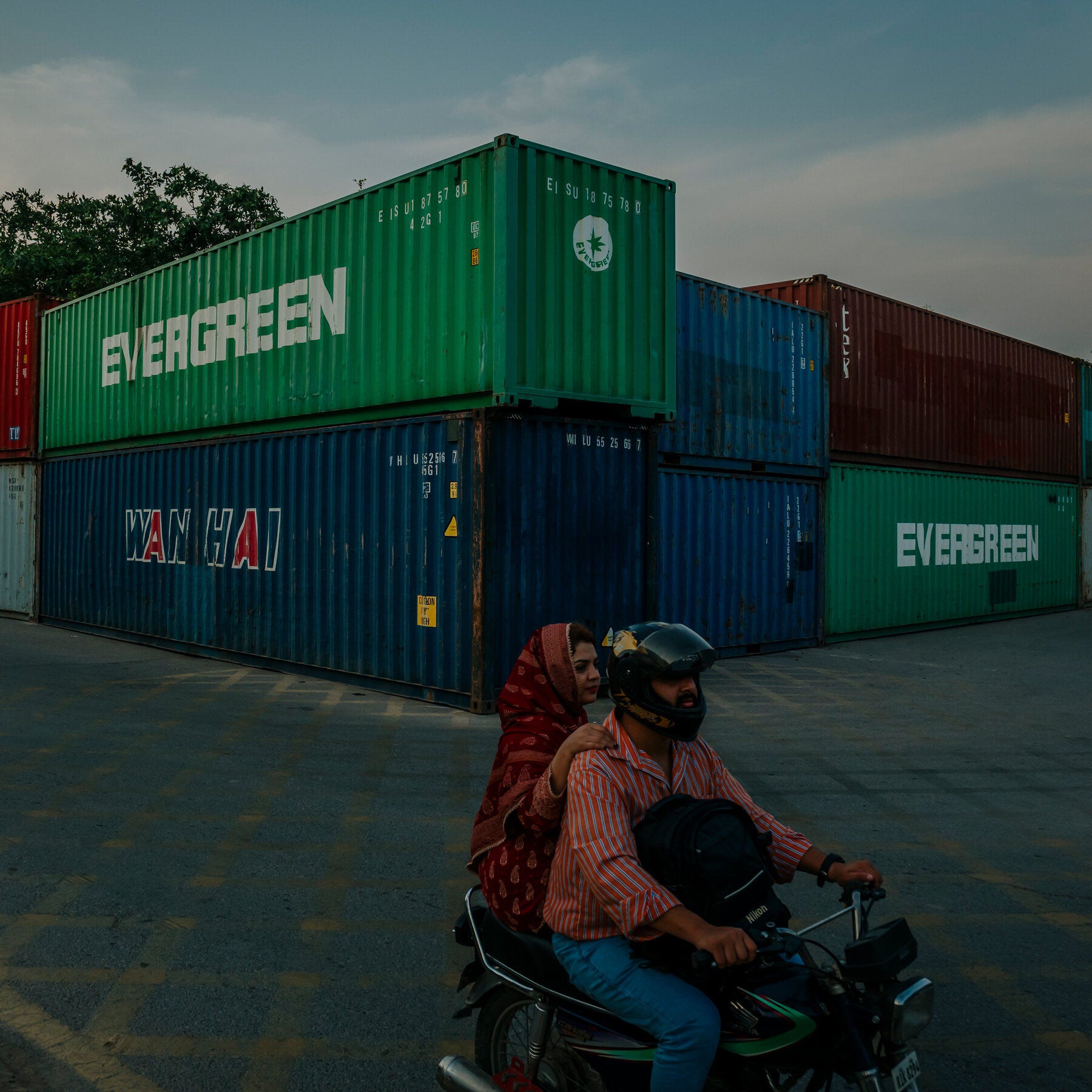 Islamabad Terkunci: 1.500 Kontainer Blokade Protes, Akses Ibu Kota Pakistan Terputus