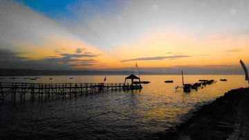 Plang Larangan Merokok Pantai Pangandaran Viral, Denda Rp50 Juta