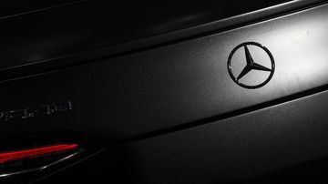 Mercedes-Benz Tertangkap Larangan Mobil China di AS: Apa Dampaknya?