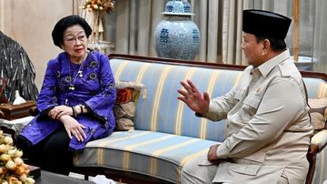 Prabowo Berkunjung ke Kediaman Megawati: Pertemuan Hangat di Teuku Umar