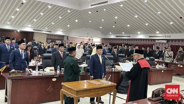 Pelantikan PAW Ketua DPRD Tangerang: Kaca Spion Politik Lokal