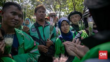 Di Balik Perpres Ojol: Analisis Dampak Potongan 8% dan Kuasa Kemenhub
