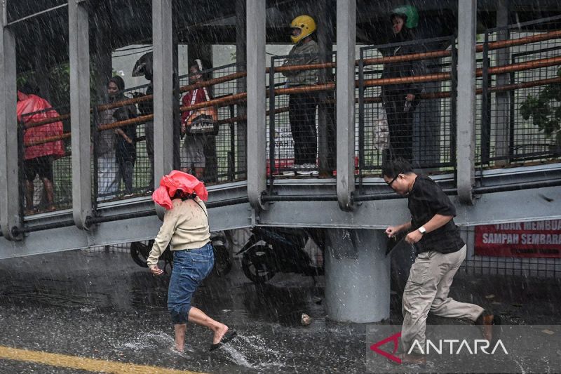 Waspada! BMKG Memprakirakan Jakarta Diguyur Hujan Rabu Sore Hingga Malam